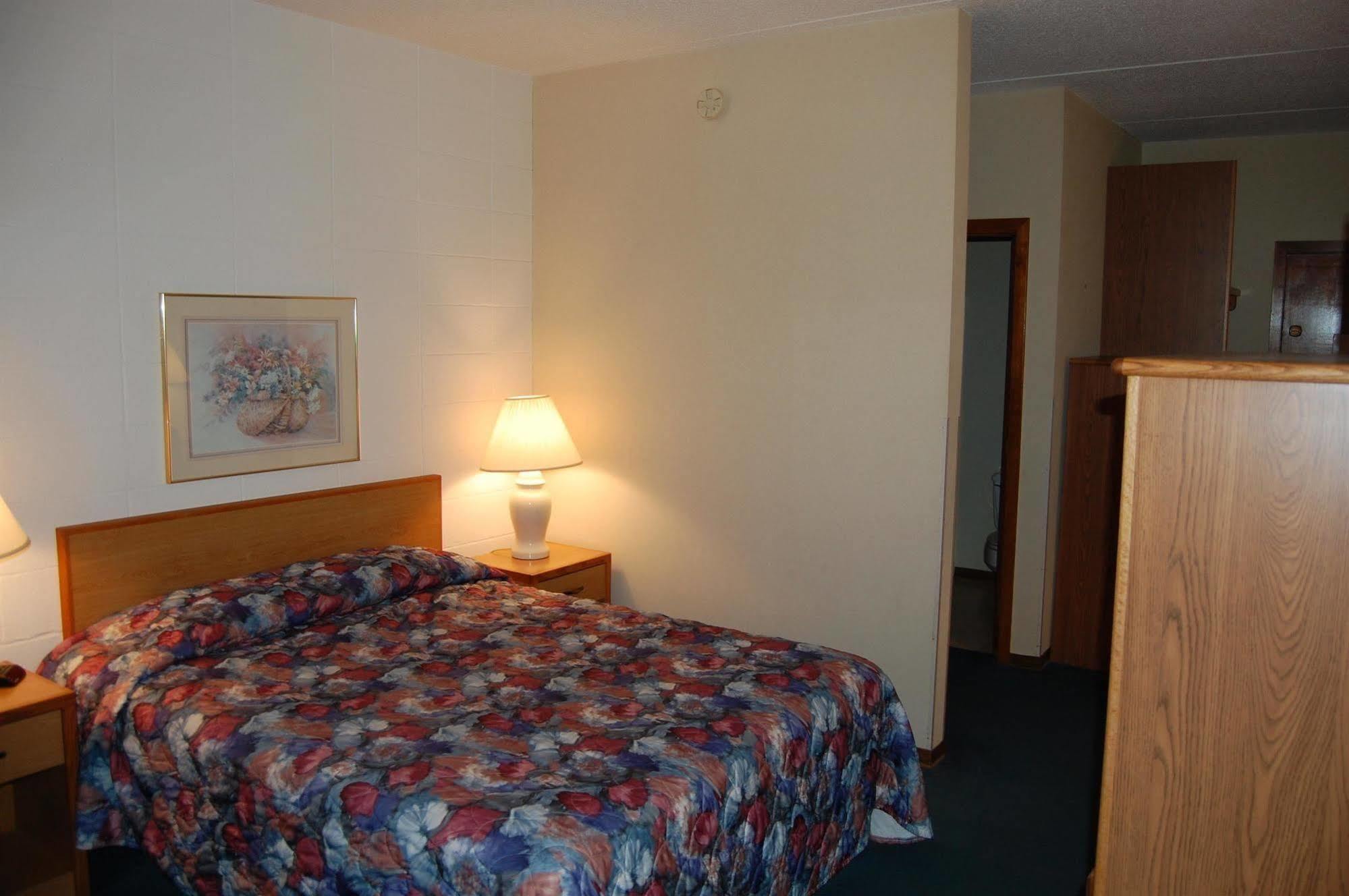Wrangler Inn Mobridge Room photo